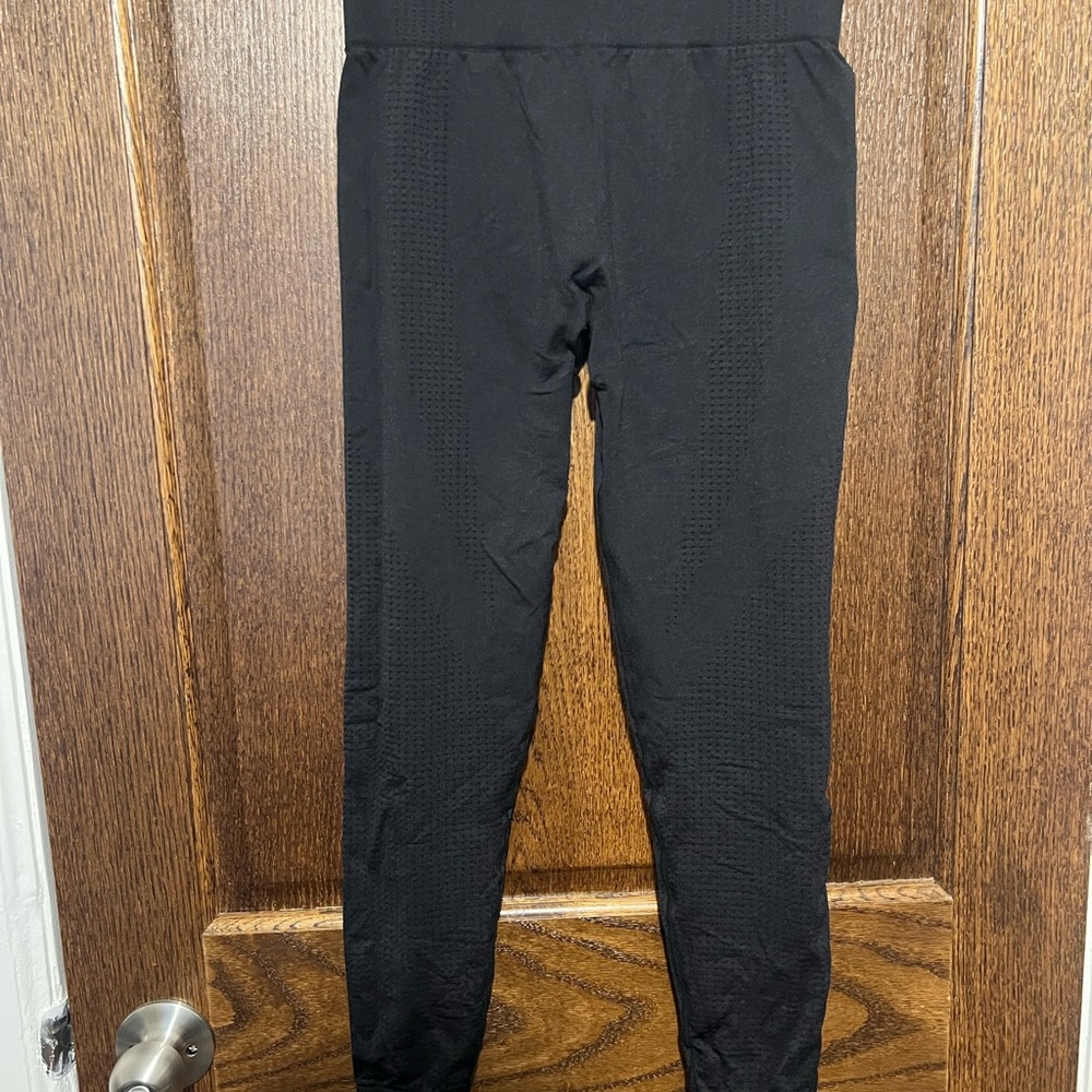 Black Stretchy Leggings with Tapered Design